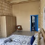 Il Hnejja Mqabba
